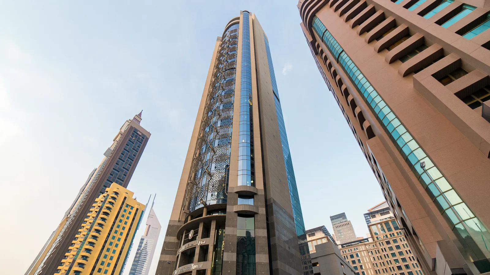 Al Saqr Business Tower locker wall